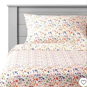 Pillowfort Playtime Microfiber Full Sheet Set Multicolor New NWT